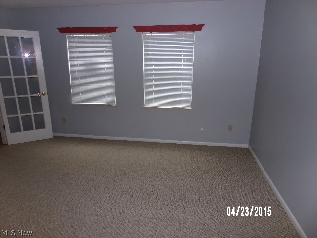 Courtyards Woodbury Condo - Residential