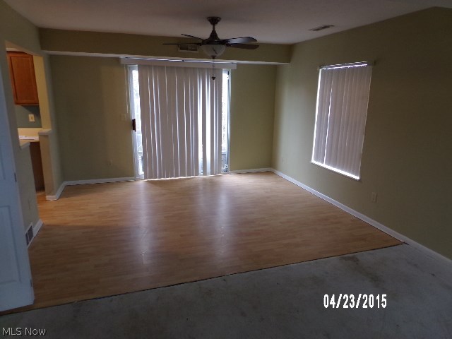 Courtyards Woodbury Condo - Residential