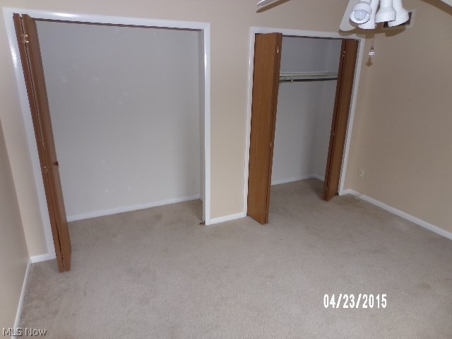 Courtyards Woodbury Condo - Residential