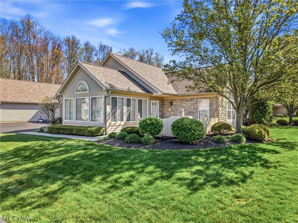 Photo of 202 Timberline Drive, Columbiana, OH 44408 (MLS # 5203562)