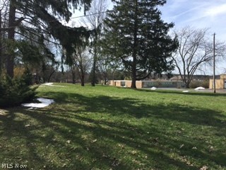 Village/Chardon 03 - Land