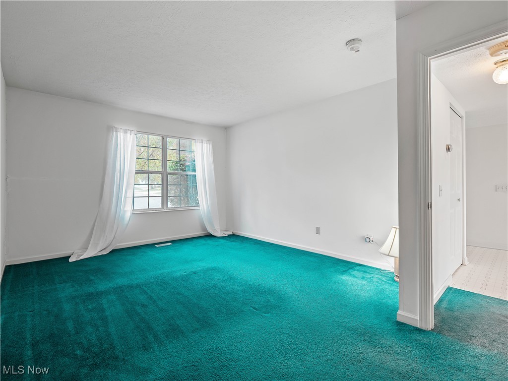 Settlers Village Condo - Residential