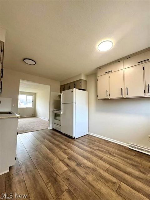 Tiny photo for 233 Kennedy Street, Louisville, OH 44641 (MLS # 5203175)