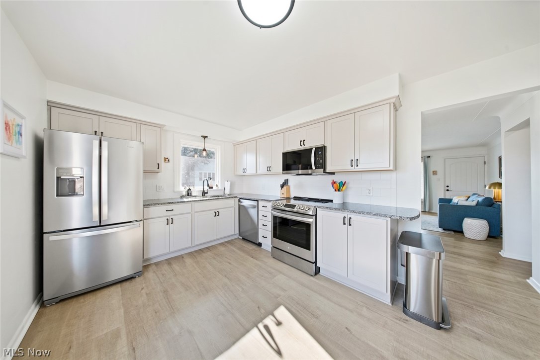 Home Center Inc Bay View Park 02 - Residential