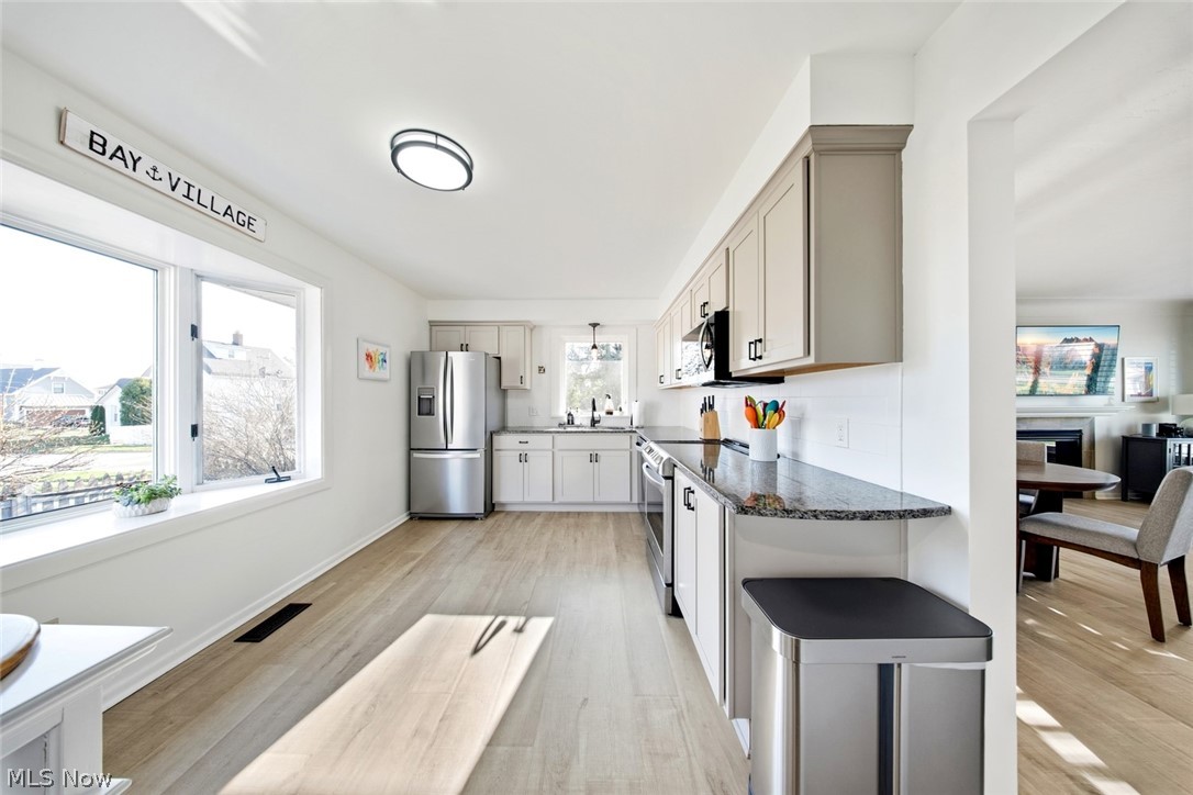 Home Center Inc Bay View Park 02 - Residential