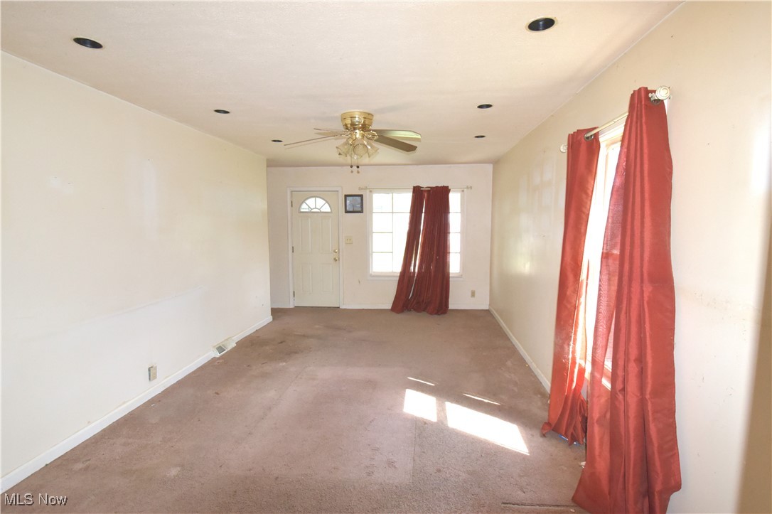 175 W Vermont Avenue, Sebring, Ohio image 3