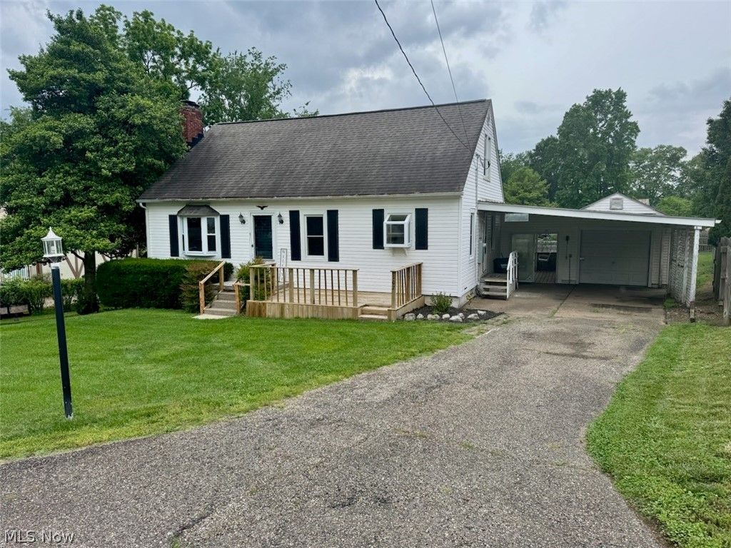 Photo of 107 Woodrow Street ST, Marietta, OH 45750 (MLS # 5214425)