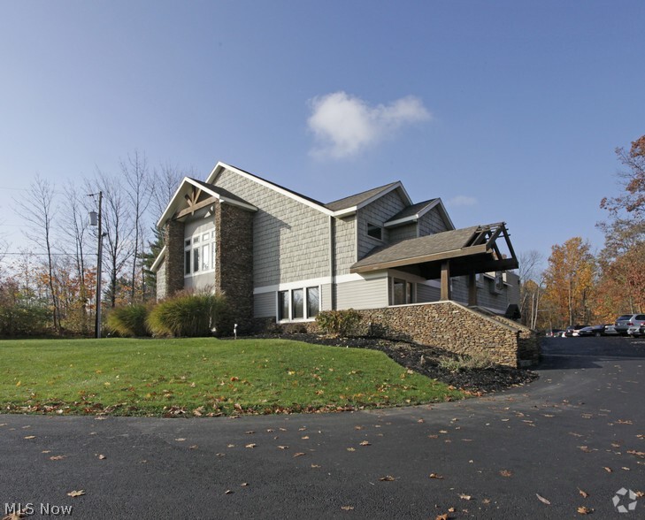 Beautifully maintained office space w/plenty of parking. Up to 3500 square feet available for lease. Great location snuggled between I-271 and Rt 303. Wonderful reception area w/kitchenette & restroom close by for hospitality. Plenty of office and storage space with a conference room to take care of all your professional needs.