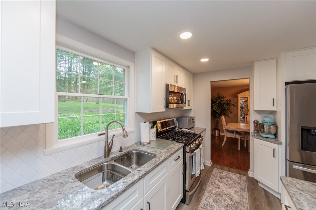 Brecksville, Ohio 44141, United States, 4 Bedrooms Bedrooms, ,4 BathroomsBathrooms,Residential,Pending,130040