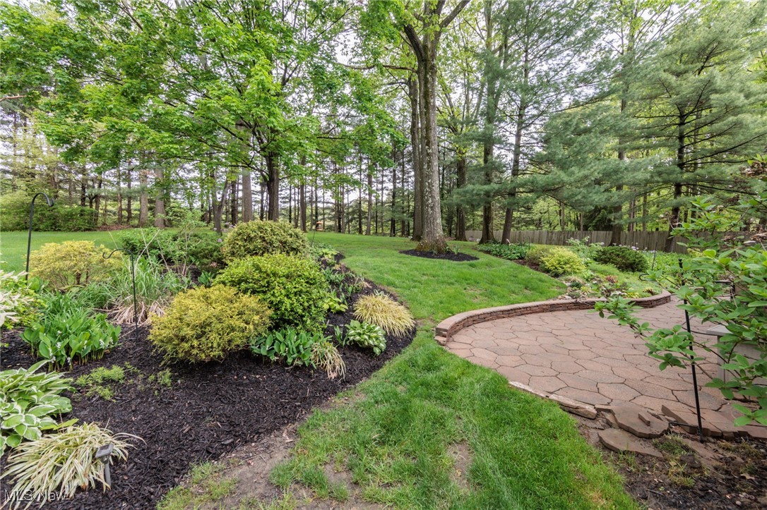 Brecksville, Ohio 44141, United States, 4 Bedrooms Bedrooms, ,4 BathroomsBathrooms,Residential,Pending,130040