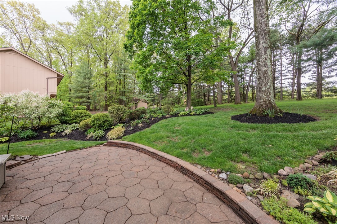 Brecksville, Ohio 44141, United States, 4 Bedrooms Bedrooms, ,4 BathroomsBathrooms,Residential,Pending,130040