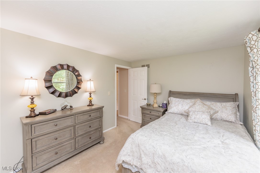 Brecksville, Ohio 44141, United States, 4 Bedrooms Bedrooms, ,4 BathroomsBathrooms,Residential,Pending,130040