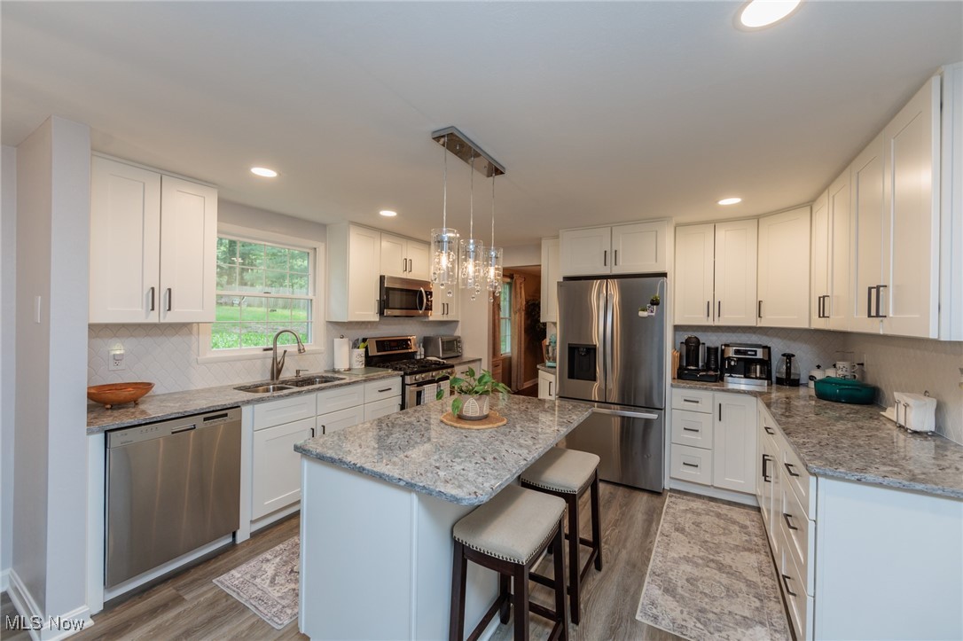 Brecksville, Ohio 44141, United States, 4 Bedrooms Bedrooms, ,4 BathroomsBathrooms,Residential,Pending,130040