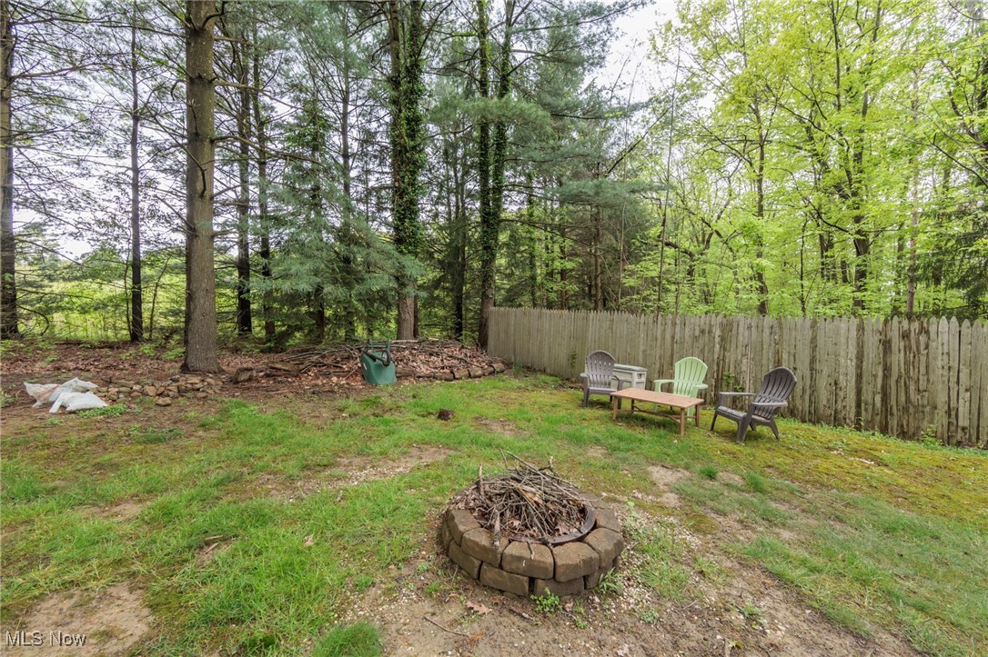 Brecksville, Ohio 44141, United States, 4 Bedrooms Bedrooms, ,4 BathroomsBathrooms,Residential,Pending,130040