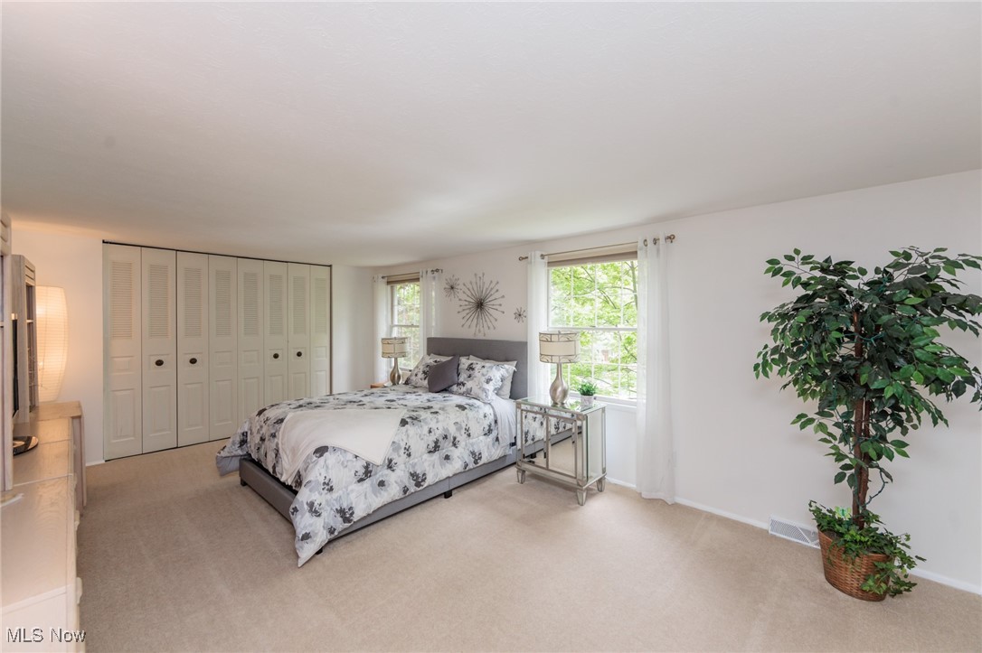 Brecksville, Ohio 44141, United States, 4 Bedrooms Bedrooms, ,4 BathroomsBathrooms,Residential,Pending,130040