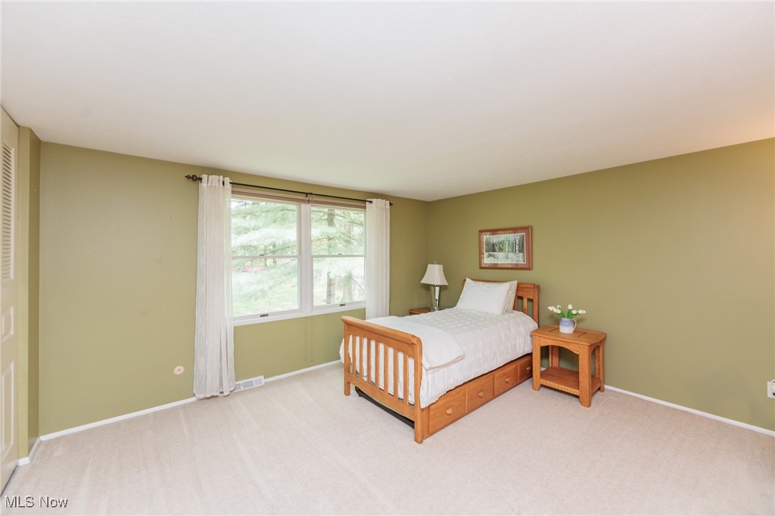 Brecksville, Ohio 44141, United States, 4 Bedrooms Bedrooms, ,4 BathroomsBathrooms,Residential,Pending,130040