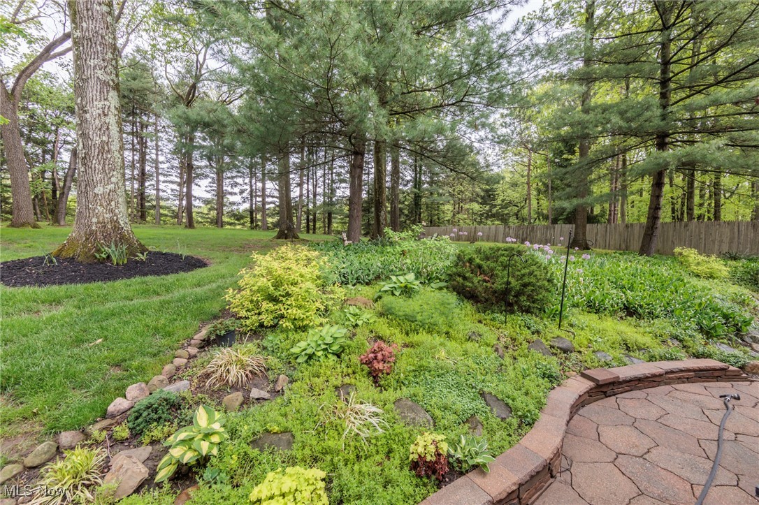 Brecksville, Ohio 44141, United States, 4 Bedrooms Bedrooms, ,4 BathroomsBathrooms,Residential,Pending,130040