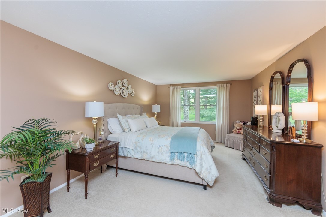 Brecksville, Ohio 44141, United States, 4 Bedrooms Bedrooms, ,4 BathroomsBathrooms,Residential,Pending,130040