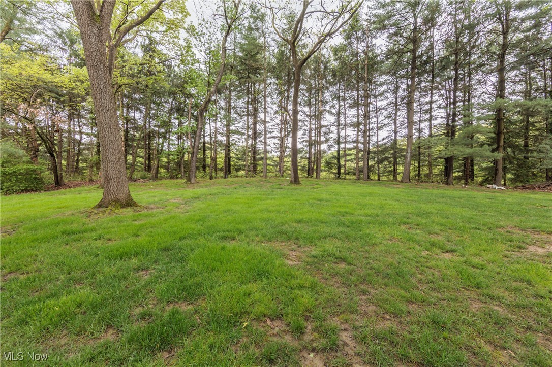 Brecksville, Ohio 44141, United States, 4 Bedrooms Bedrooms, ,4 BathroomsBathrooms,Residential,Pending,130040