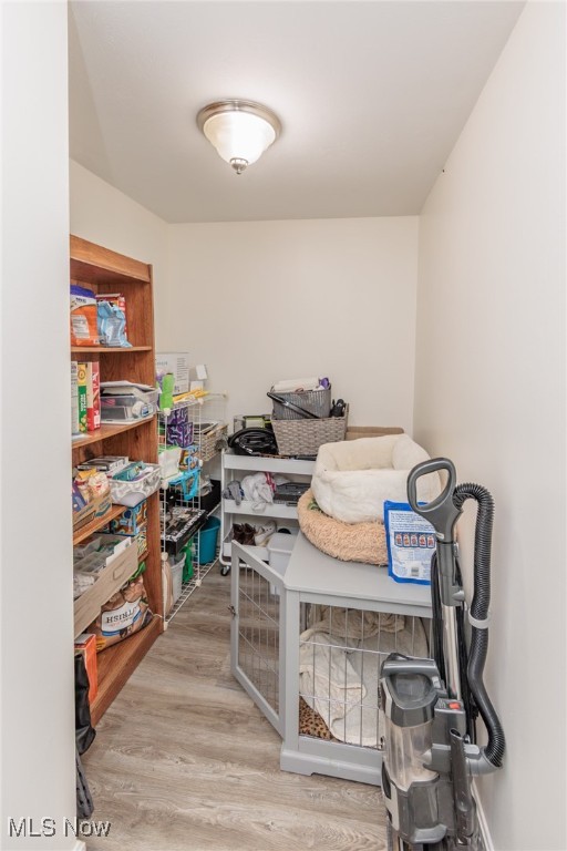 Brecksville, Ohio 44141, United States, 4 Bedrooms Bedrooms, ,4 BathroomsBathrooms,Residential,Pending,130040