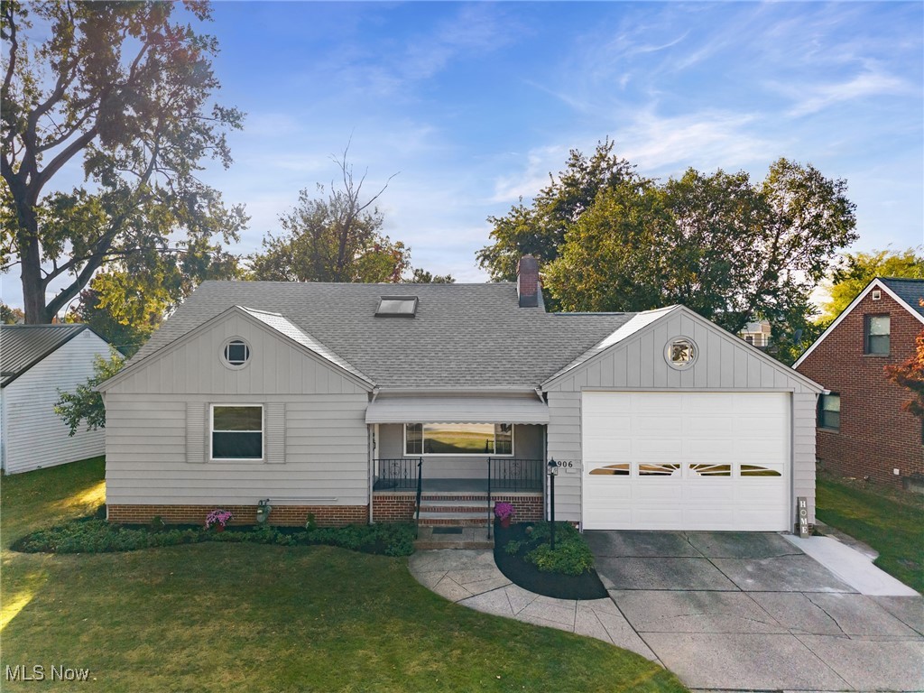 5906 Twin Lakes Drive