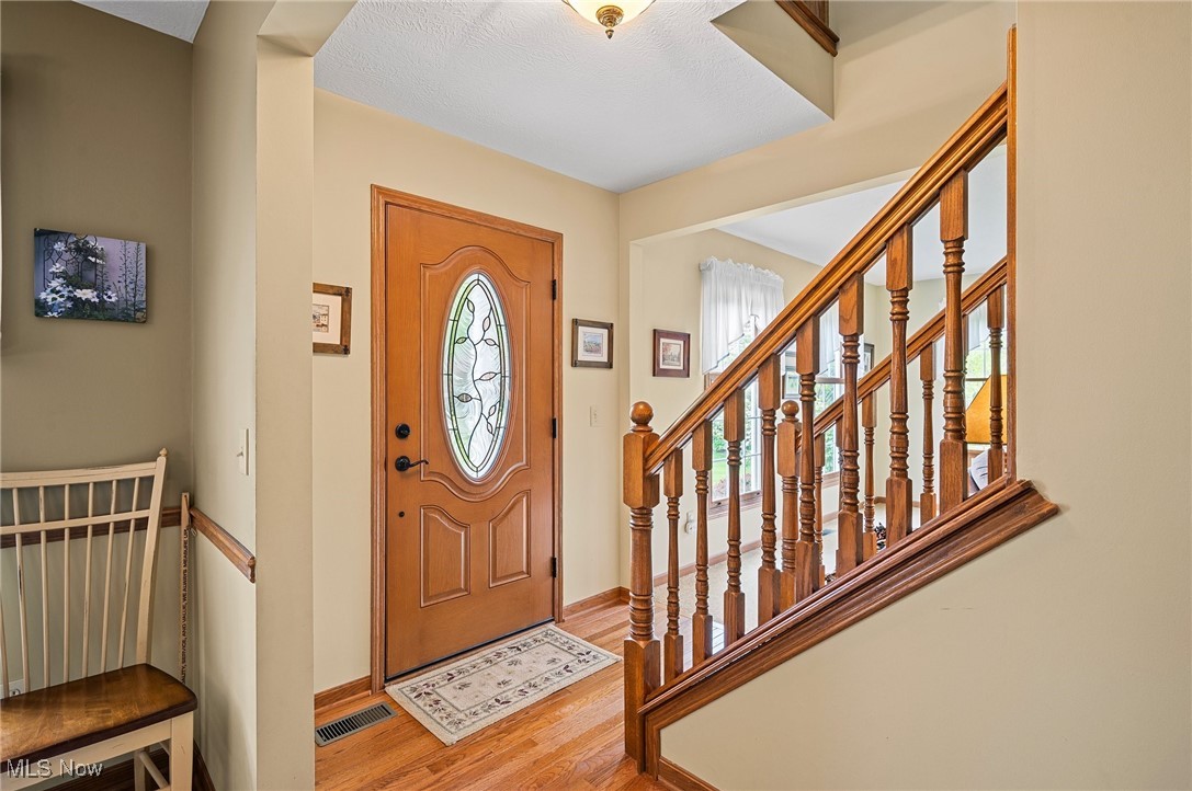 8151 Nancy Drive, Mentor, Ohio image 4
