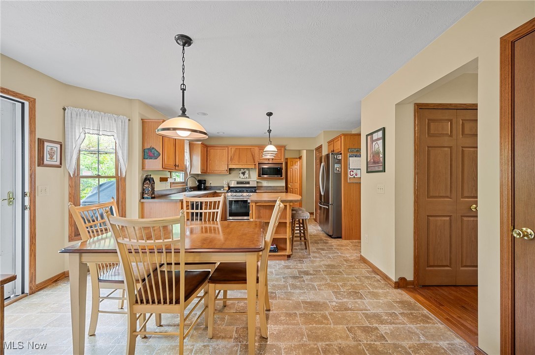 8151 Nancy Drive, Mentor, Ohio image 6