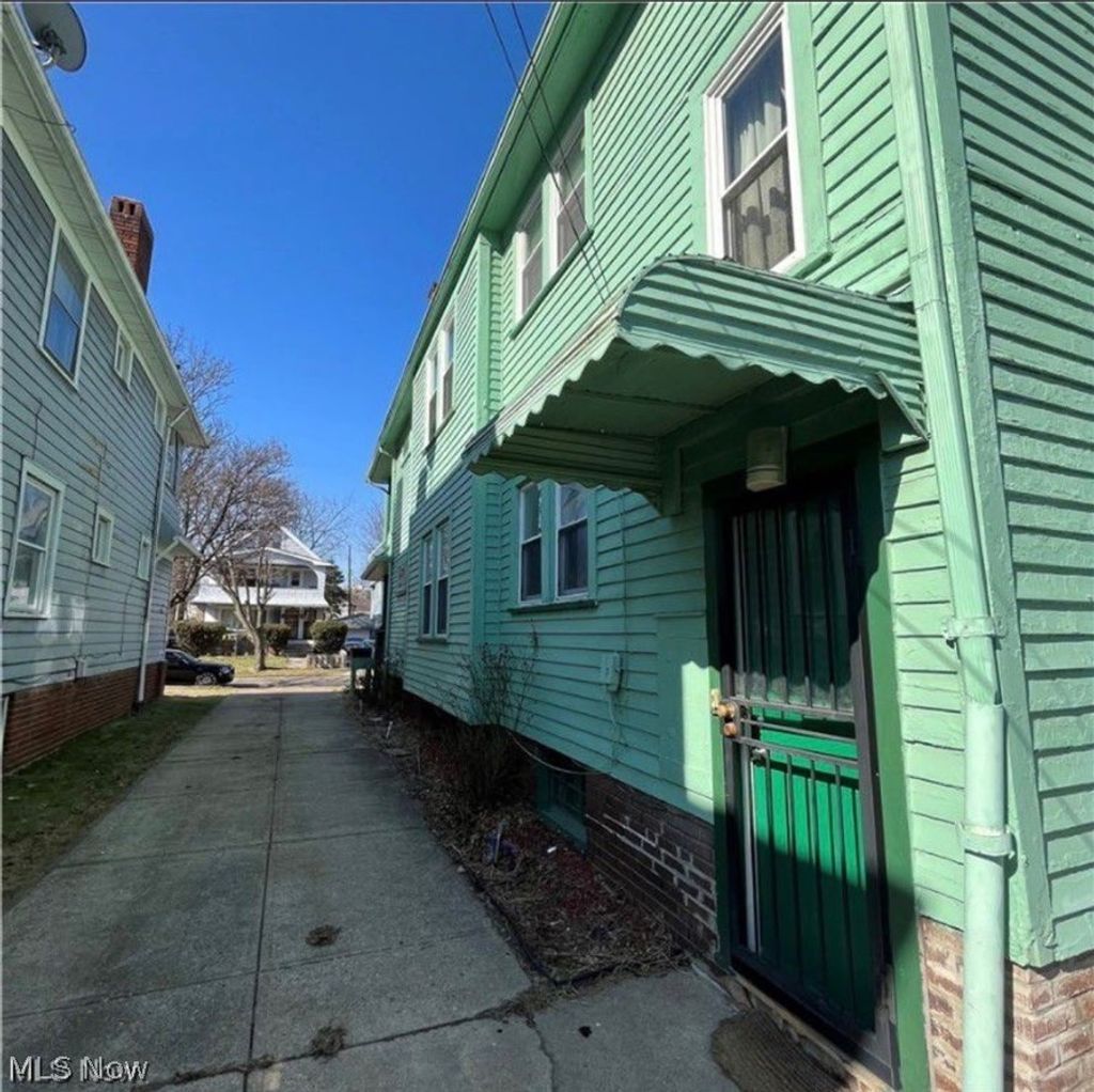 Photo of 16308 Nela View Road, Cleveland, OH 44112 (MLS # 5209133)