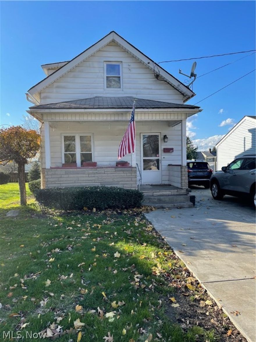 Welcome home!! This cozy home has newer windows throughout that flood the first floor  with a ton of natural light.  This home has a ton of potential and with a little TLC can be yours.  Owner is selling home AS IS.