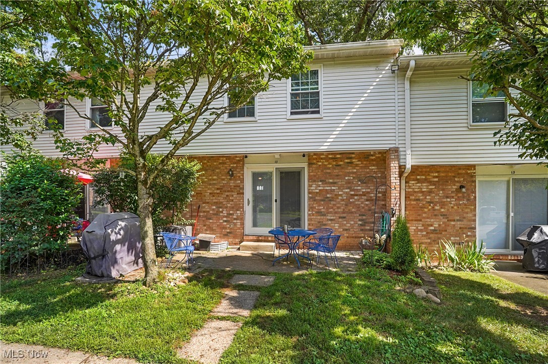 Monroe Manor - Residential