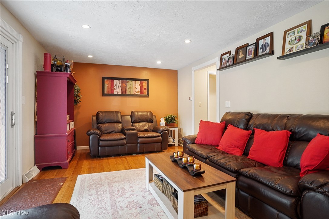 Monroe Manor - Residential