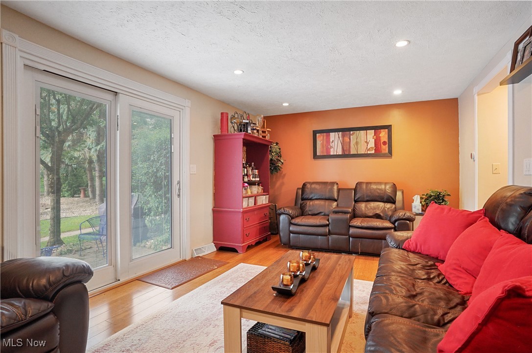 Monroe Manor - Residential