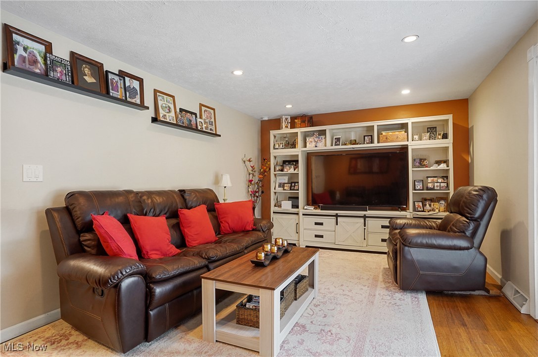 Monroe Manor - Residential