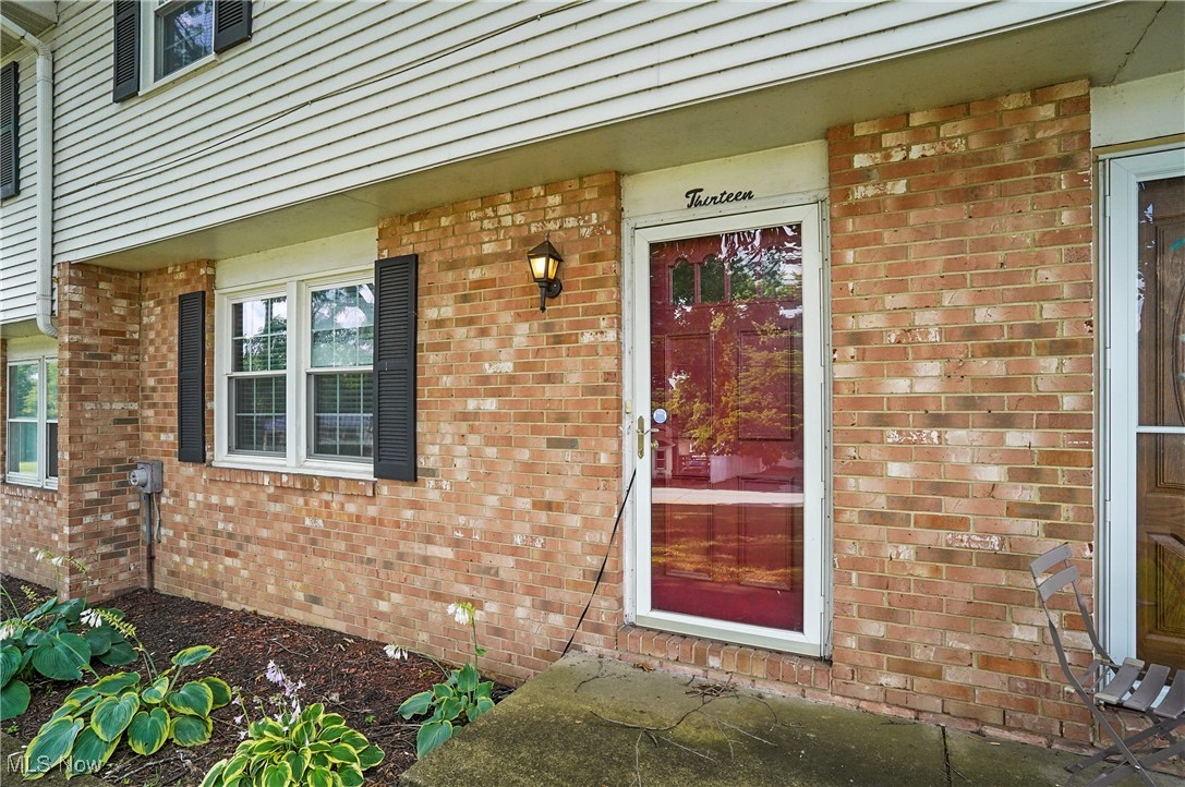 Monroe Manor - Residential