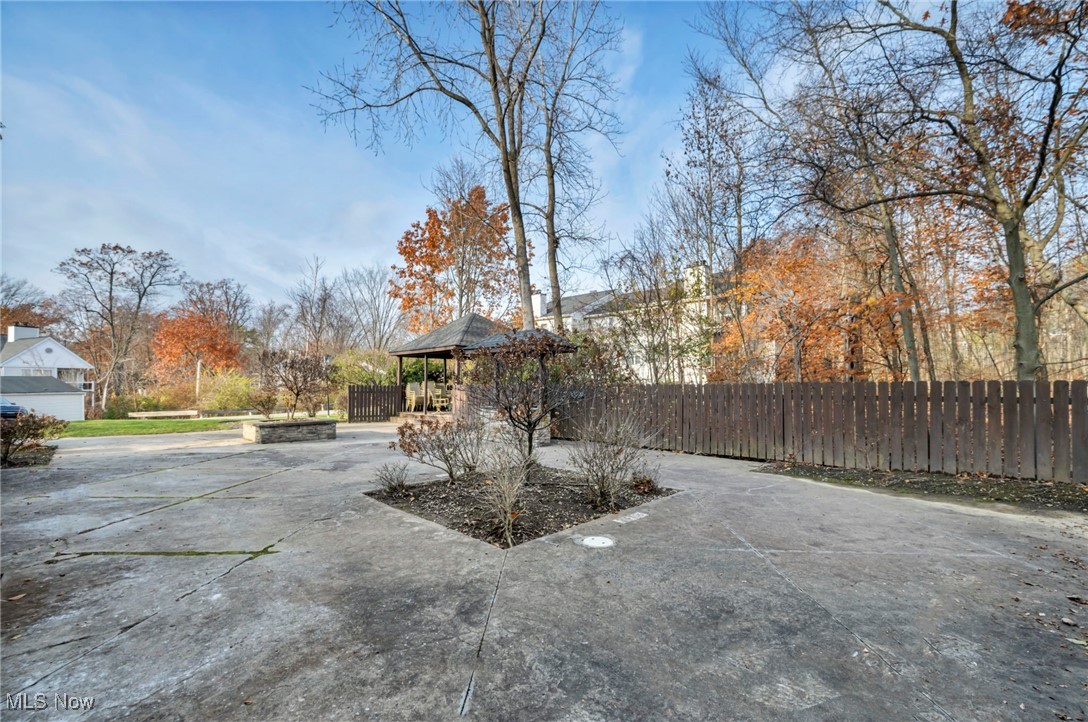 Stoney Run Condos - Residential