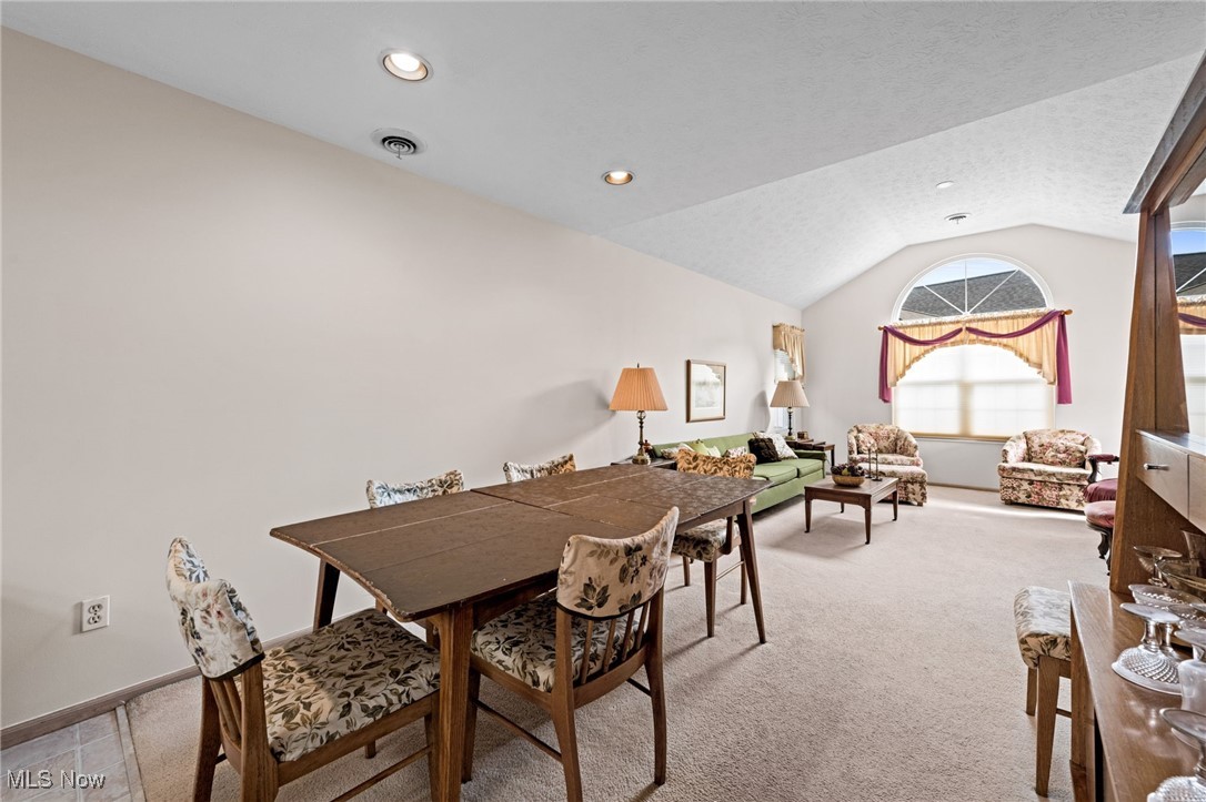 Villas At Mentor On The Lake Condo - Residential