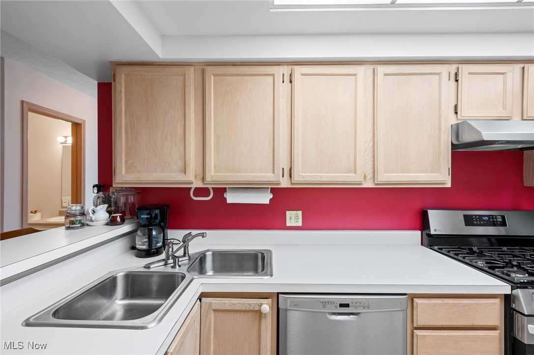 Villas At Mentor On The Lake Condo - Residential