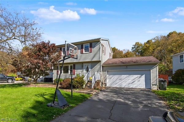 2426 WILSHIRE DR, CORTLAND, OH 44410 - Image 9947f45fcad3cdad83f34bf2e0e349dc/546023301