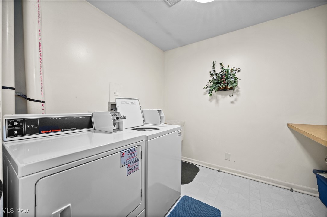 11709 Tonsing Drive, Garfield Heights, Ohio image 33