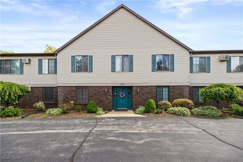 Condo For Sale - 4708 Venice Heights Boulevard #204<br/> Sandusky, OH 44870