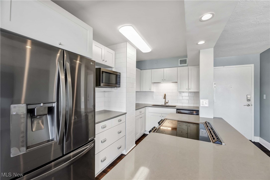 Marine Towers East Condo - Residential