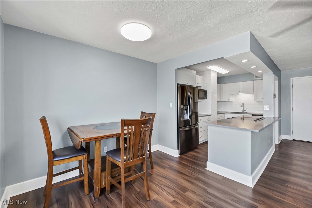 Marine Towers East Condo - Residential