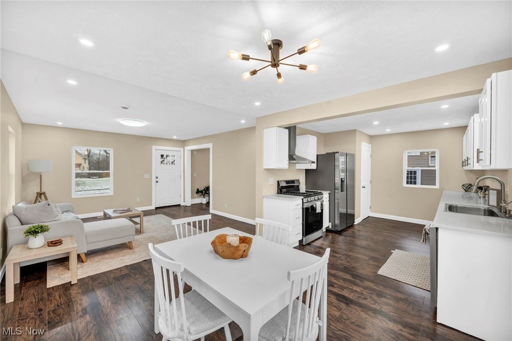 Photo of 112 Grove Drive, Ashtabula, OH 44004 (MLS # 5178958)