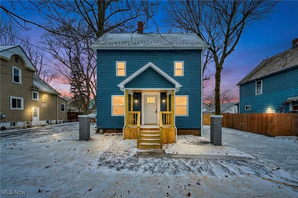 Photo of 112 Grove Drive, Ashtabula, OH 44004 (MLS # 5178958)