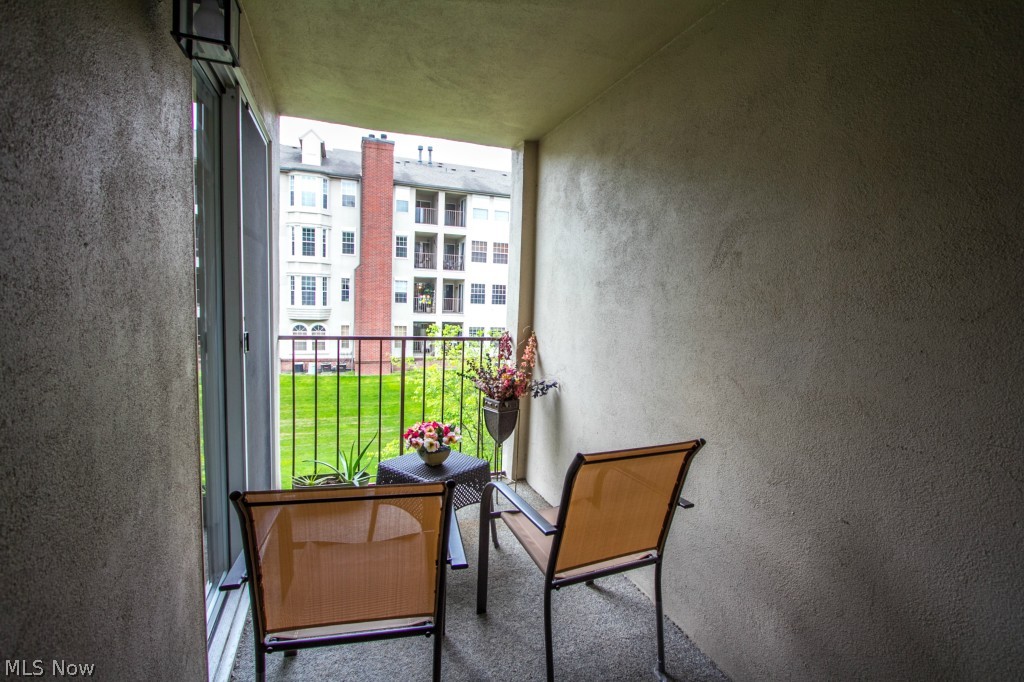 Fox Hollow at Woodhawk - Residential