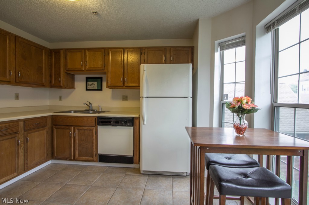 Fox Hollow at Woodhawk - Residential