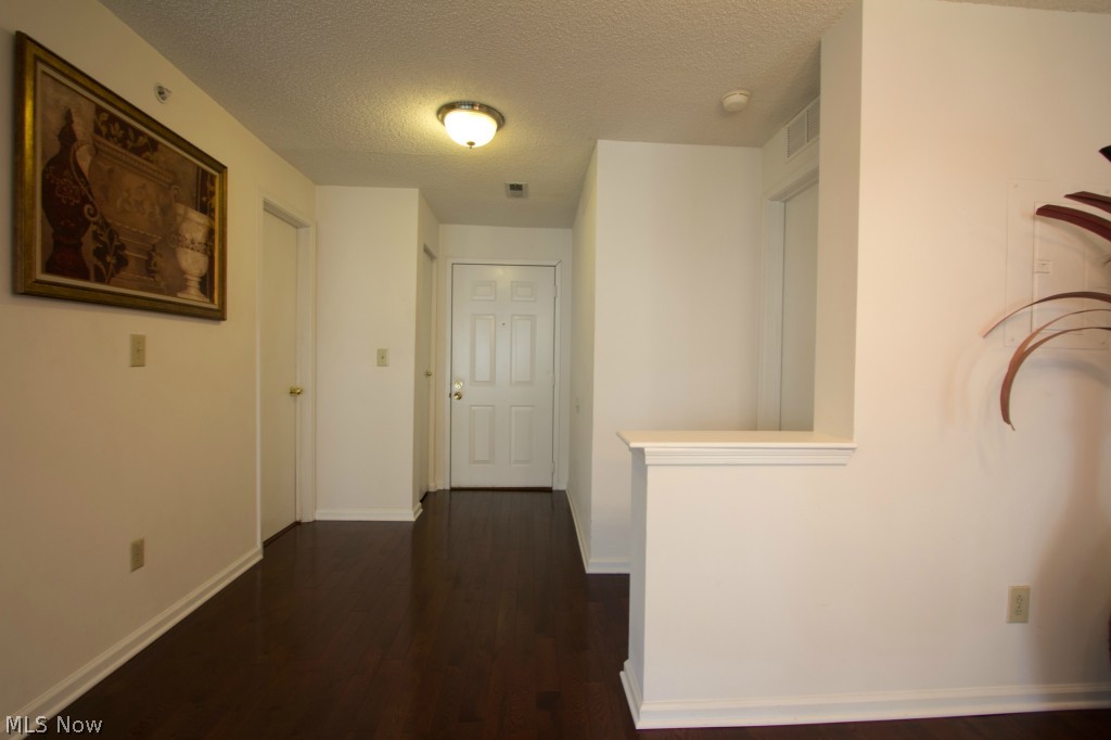 Fox Hollow at Woodhawk - Residential