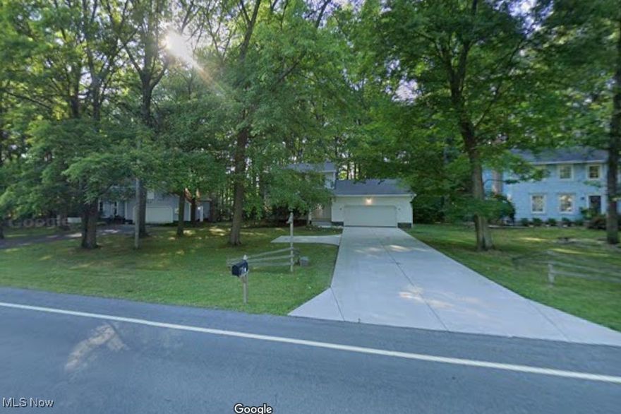 3 bedroom Colonial, 18X14 Family Room with gas fireplace and wood laminate flooring and opens onto a deck overlooking a wooded lot. Equipped kitchen with appliances. Formal Dining room,  First floor laundry, and 18X12 Living Room. Master bedroom has access to the full family bath! Waterproofed Basement by KARON, newer furnace and hot water tank! Cement drive with turn around.