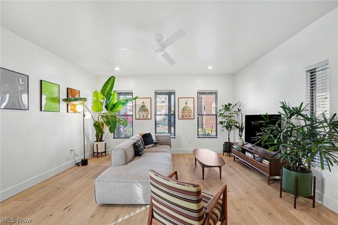 1344 W 78th Street