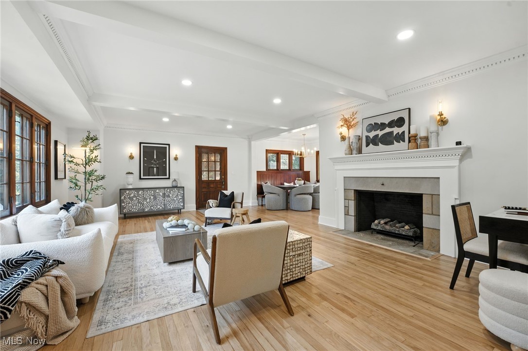 11205 Edgewater Drive